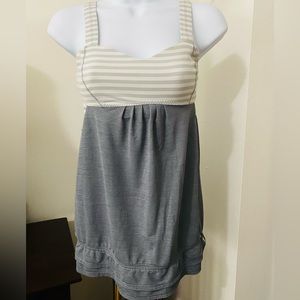 Lululemon Women's Size 6 Grey Open Sides Athletic Tank Top Built In Bra